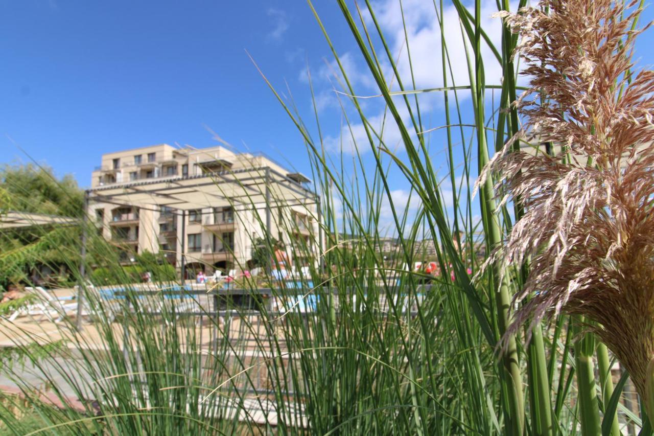 Sorrento - Menada Apartments Sveti Vlas Eksteriør bilde